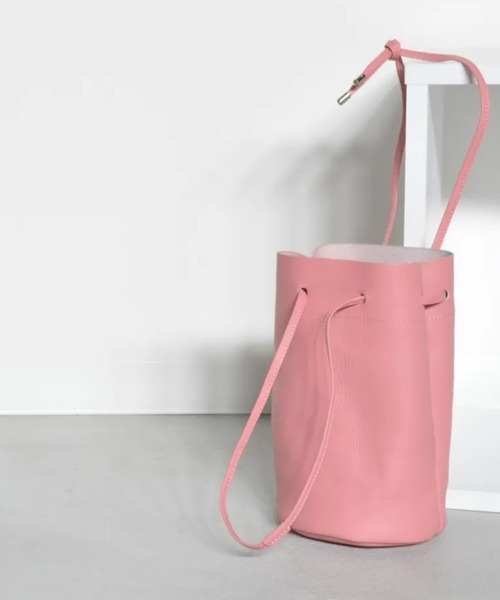 blancle(ブランクレ)の「blancle SMOOTH TUBE DRAWST(ハンドバッグ・レディース・タン/ピンク/ブラック・FREE)」の2枚目の写真