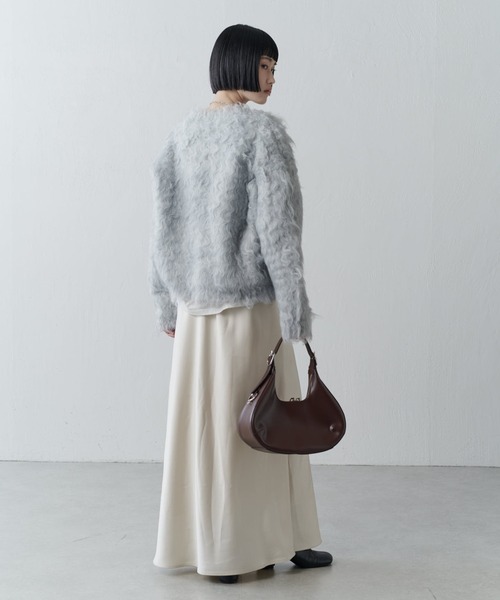 Lui's（ルイス）の「ボリュームロングシャギープルオーバー（ニット/セーター・レディース・ブラック系その他/グレー・FREE）」の15枚目の写真