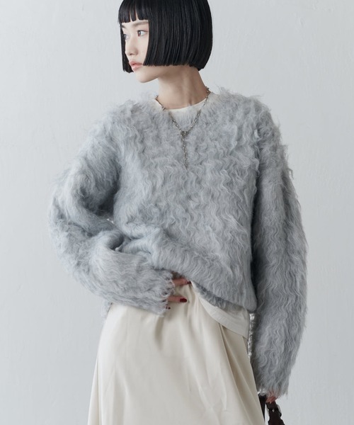 Lui's（ルイス）の「ボリュームロングシャギープルオーバー（ニット/セーター・レディース・ブラック系その他/グレー・FREE）」の11枚目の写真