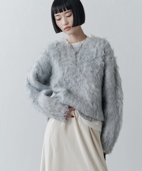 Lui's（ルイス）の「ボリュームロングシャギープルオーバー（ニット/セーター・レディース・ブラック系その他/グレー・FREE）」の16枚目の写真