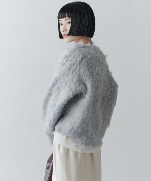 Lui's（ルイス）の「ボリュームロングシャギープルオーバー（ニット/セーター・レディース・ブラック系その他/グレー・FREE）」の13枚目の写真