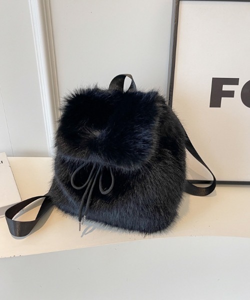pyornim(ピョルニム)の「ふわふわ フェイクファー リュック(バックパック/リュック・レディース・ブラック/ブラウン/ホワイト/ベージュ・F)」の18枚目の写真