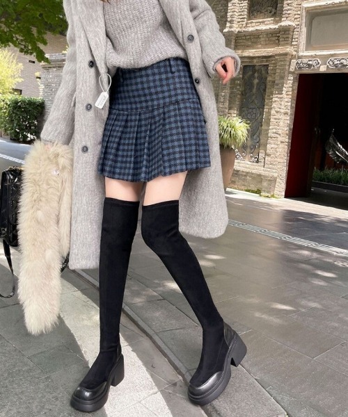 Ritzy(リッツィー)の「厚底 フェイクスエード サイハイブーツ ロングブーツ(ブーツ・レディース・ブラック・24.5/24/23.5/23/25)」の2枚目の写真