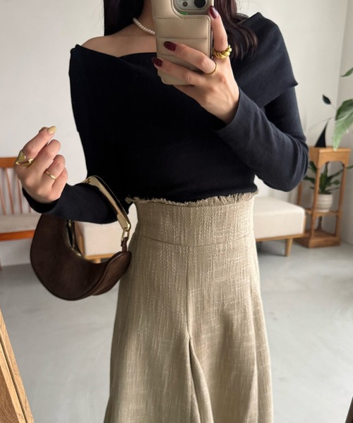 junoah(ジュノア)の「ハイウエストツイードフリンジフレアスカート(スカート・レディース・ライトグレー/ベージュ/ブラック・SMALL/MEDIUM/LARGE)」の15枚目の写真