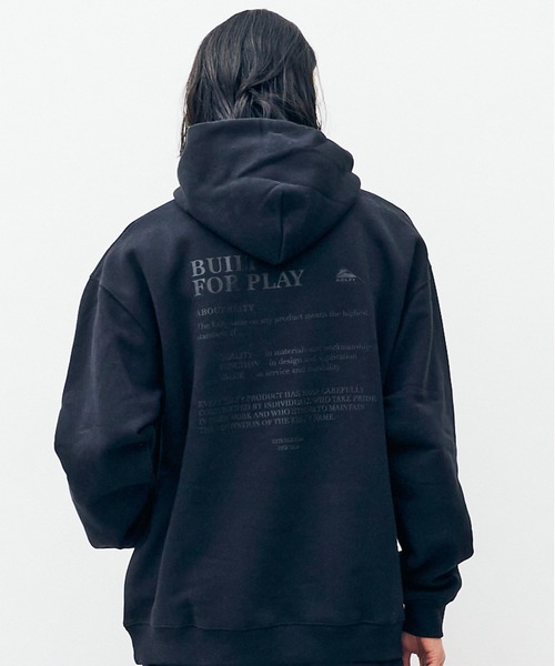 KELTY(ケルティ)の「KELTY URBAN LETTERED SWEAT PARKA(パーカー・メンズ・ブラック・M/L/XL)」の5枚目の写真