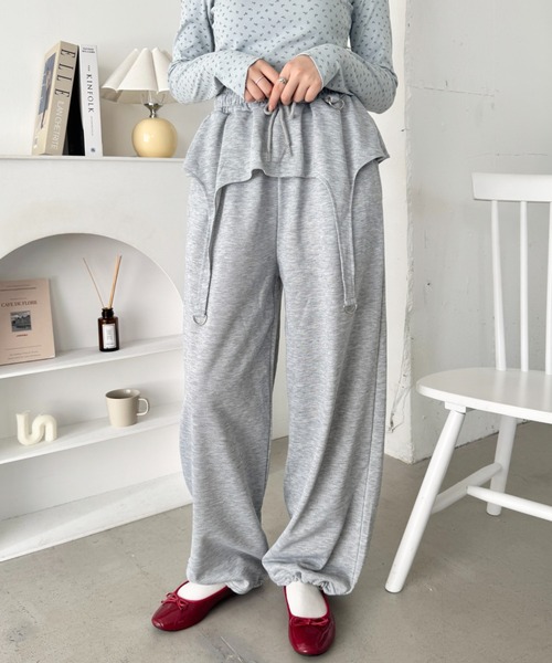 SOLLON.(ソルロン)の「ガーターベルトデザインスウェットパンツ(スウェットパンツ・レディース・グレー/ブラック・FREE)」の9枚目の写真