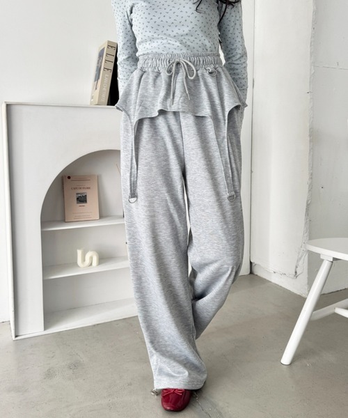 SOLLON.(ソルロン)の「ガーターベルトデザインスウェットパンツ(スウェットパンツ・レディース・グレー/ブラック・FREE)」の5枚目の写真