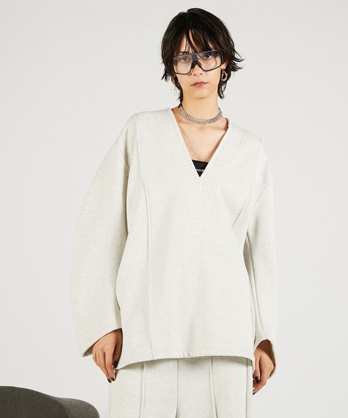 PRANK PROJECT（プランクプロジェクト）の「ディープVネックスウェット / Deep V-Neck Sweatshirt（スウェット・レディース・ライトグレー/ブラック・FREE）」の10枚目の写真