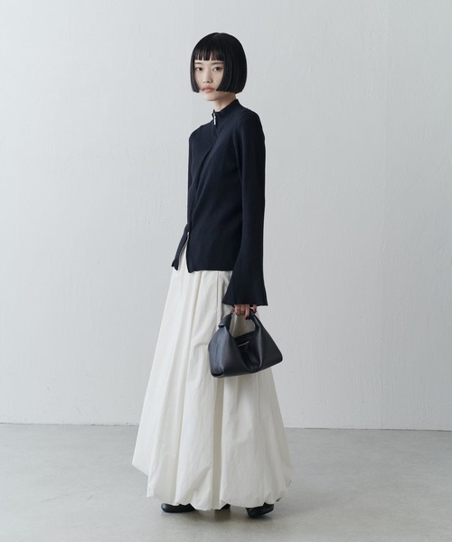 Lui's(ルイス)の「袖フレアZIPプルオーバー(ニット/セーター・レディース・オフホワイト/ブラック/グレー・FREE)」の8枚目の写真