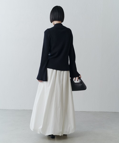 Lui's(ルイス)の「袖フレアZIPプルオーバー(ニット/セーター・レディース・オフホワイト/ブラック/グレー・FREE)」の9枚目の写真