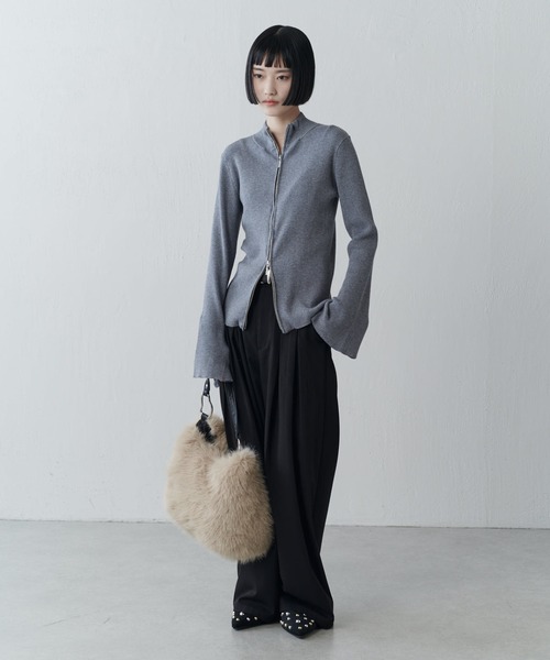 Lui's(ルイス)の「袖フレアZIPプルオーバー(ニット/セーター・レディース・オフホワイト/ブラック/グレー・FREE)」の17枚目の写真