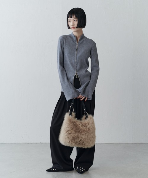 Lui's(ルイス)の「袖フレアZIPプルオーバー(ニット/セーター・レディース・オフホワイト/ブラック/グレー・FREE)」の21枚目の写真