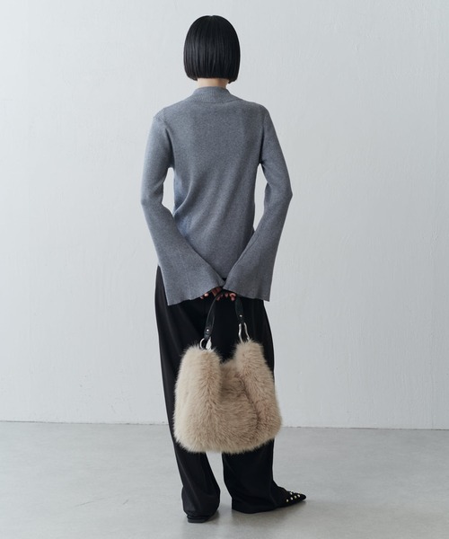 Lui's(ルイス)の「袖フレアZIPプルオーバー(ニット/セーター・レディース・オフホワイト/ブラック/グレー・FREE)」の22枚目の写真