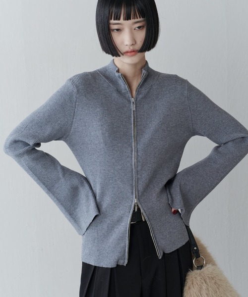 Lui's(ルイス)の「袖フレアZIPプルオーバー(ニット/セーター・レディース・オフホワイト/ブラック/グレー・FREE)」の19枚目の写真