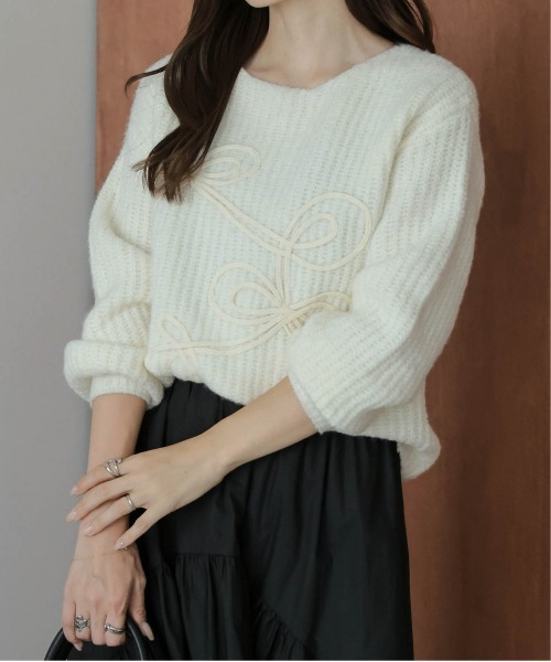 AMELY(エミリー)の「リボンラインニット(ニット/セーター・レディース・グレー/アイボリー/ブラック・フリー)」の2枚目の写真