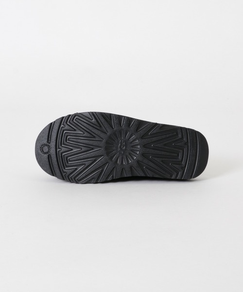 UGG（アグ）の「UGG　M CLASSIC SLIP-ON（スリッポン・メンズ・ブラック・9/11/8/10）」の4枚目の写真