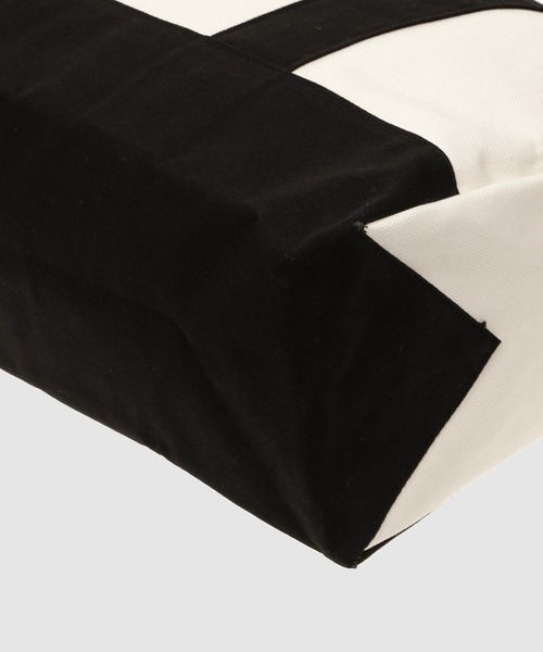 KHOKI（コッキ）の「3D cutting messenger bag（ショルダーバッグ・メンズ・ブラック/ブルー/レッド・FREE）」の4枚目の写真