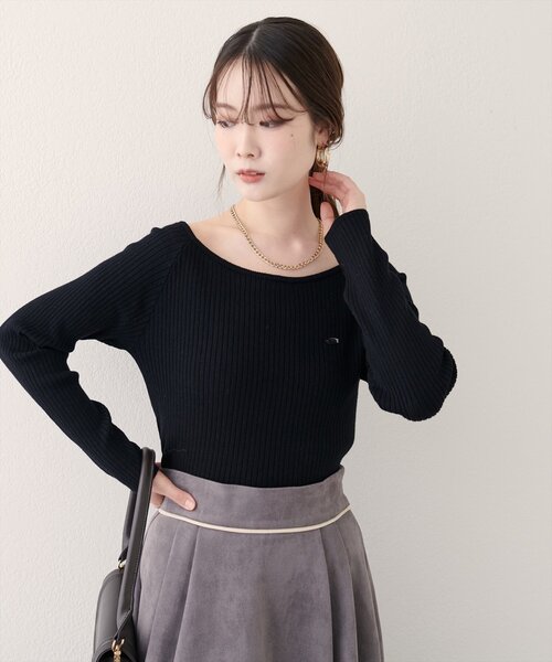 natural couture（ナチュラルクチュール）の「バレエネックリブニットプルオーバー（ニット/セーター・レディース・ピンク/ブラウン/オフホワイト/ブラック・FREE）」の3枚目の写真