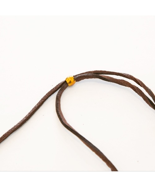 TMT（ティーエムティー）の「ディアースキン ビーズネックレス（ネックレス・メンズ・ホワイト/ブラウン・FREE）」の4枚目の写真