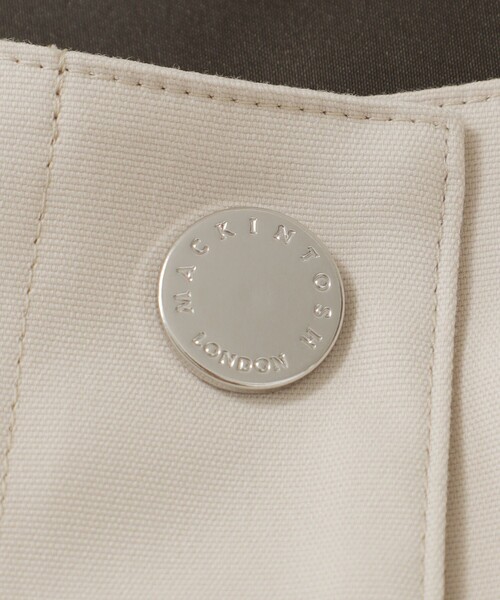 MACKINTOSH LONDON(マッキントッシュ ロンドン)の「【婦人画報11月号掲載】ポリエステルオックスフォード3WAYコート(ミリタリージャケット・レディース・ブラック/ダークブラウン/ベージュ・38/40)」の21枚目の写真