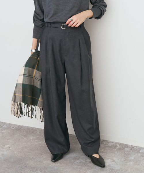 Spick & Span（スピックアンドスパン）の「サキソニーベルテッドワイドパンツ（スラックス・レディース・チャコールグレー/ベージュ・38/36）」の2枚目の写真