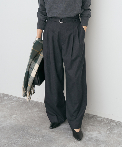 Spick & Span（スピックアンドスパン）の「サキソニーベルテッドワイドパンツ（スラックス・レディース・チャコールグレー/ベージュ・38/36）」の6枚目の写真