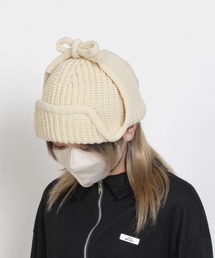 SVEC（シュベック）の「UO ボンバーニットキャップ（ニットキャップ/ビーニー）」