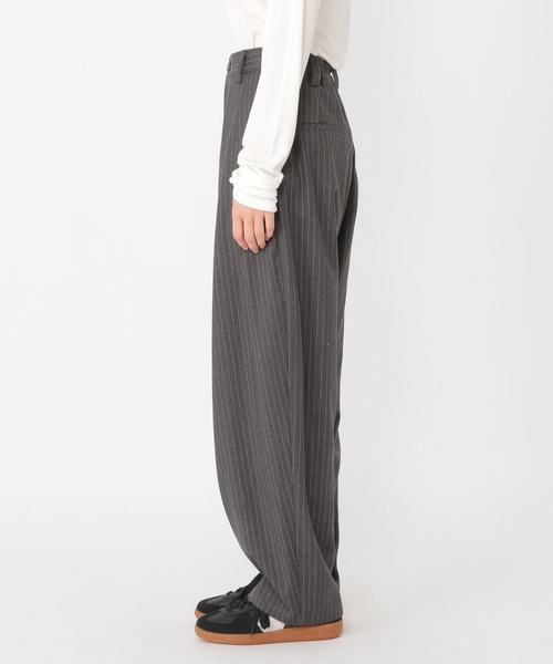 studio CLIP（スタディオクリップ）の「【daily CLIP】TRピンストライプタックパンツ（スラックス・レディース・グレー/ブラック・MEDIUM/LARGE）」の17枚目の写真