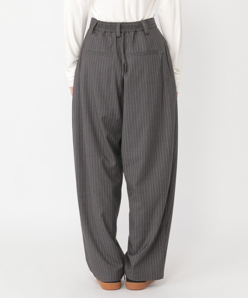 studio CLIP（スタディオクリップ）の「【daily CLIP】TRピンストライプタックパンツ（スラックス・レディース・グレー/ブラック・MEDIUM/LARGE）」の18枚目の写真