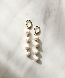 4粒淡水パールダングルピアス