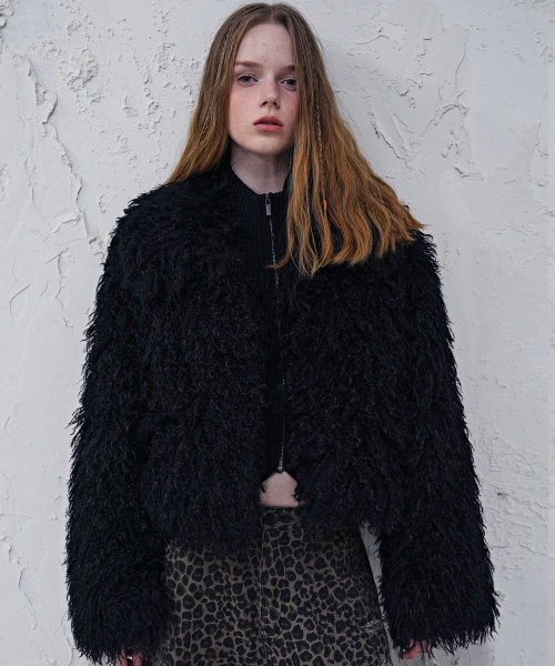 AVANDRESS(アバンドレス )の「Wild Fluff Jacket BROWN(ムートンコート・レディース・ブラウン・MEDIUM/SMALL)」の2枚目の写真