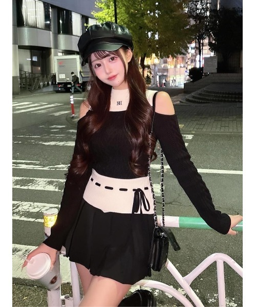 Darich（ダーリッチ）の「ショルダーオープンニットセットアップ