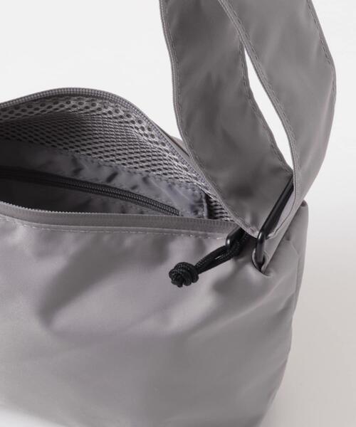 YAKPAK(ヤックパック)の「『別注』YAKPAK×DOORS SHOULDER BAG S(ショルダーバッグ・メンズ・ブラック/チャコールグレー/グレー/イエロー・-)」の17枚目の写真