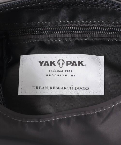 YAKPAK（ヤックパック）の「『別注』YAKPAK×DOORS　SHOULDER BAG S（ショルダーバッグ・メンズ・ブラック/チャコールグレー/グレー/イエロー・-）」の14枚目の写真