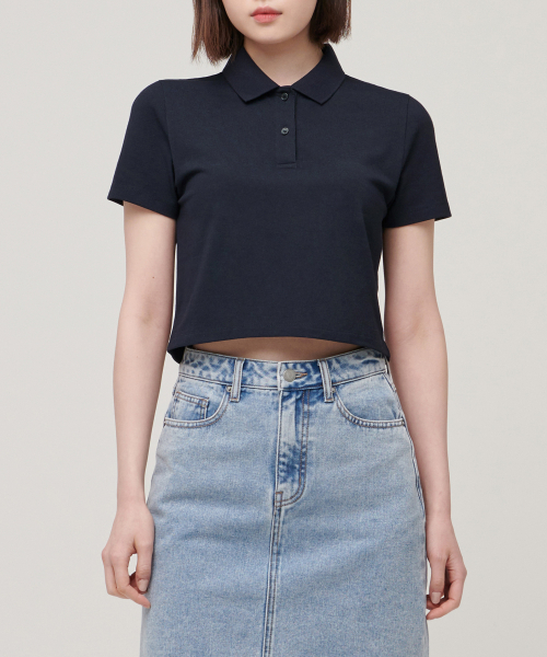MUSINSA STANDARD WOMAN(ムシンサスタンダードウーマン)の「【クールタンダード】レディースクロップドピケポロシャツ【ネイビー】(ポロシャツ・レディース・その他・SMALL/MEDIUM/LARGE/X-SMALL)」の1枚目の写真