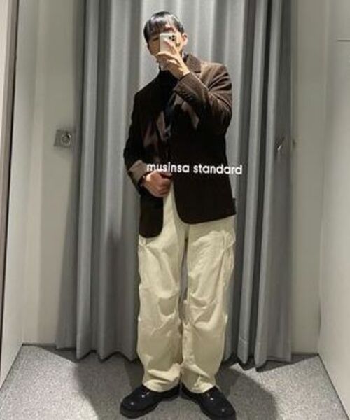 MUSINSA STANDARD（ムシンサスタンダード）の「コーデュロイパラシュートカーゴパンツ[クリーム]（その他パンツ・メンズ・その他・40/38/33/26/27/28/29/42/36/34/32/30/31）」の9枚目の写真