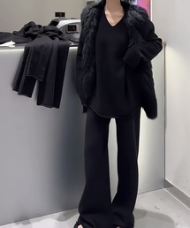 セットアップ Vネックニット×ワイドパンツ