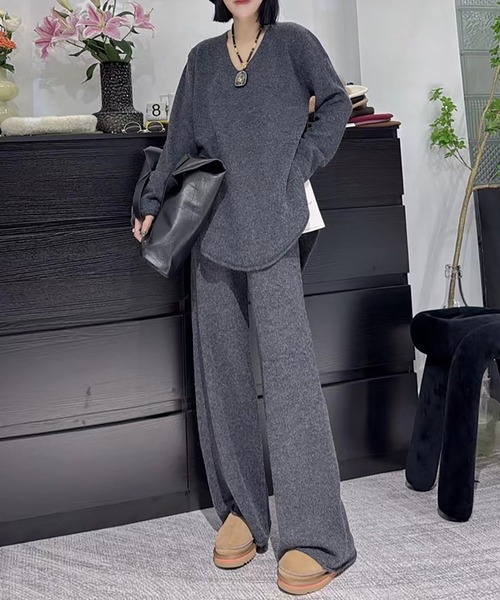 Girly Doll(ガーリードール)の「セットアップ Vネックニット×ワイドパンツ(セットアップ・レディース・ブラック/ダークグレー/ベージュ/ブラウン/キャメル・F)」の7枚目の写真
