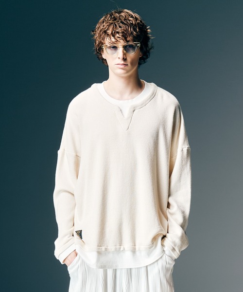 glamb(グラム)の「Layered Skipper Cutsew / レイヤードスキッパーカットソー(Tシャツ/カットソー・メンズ・ホワイト/ブラック/ブルー・S/M/L)」の2枚目の写真