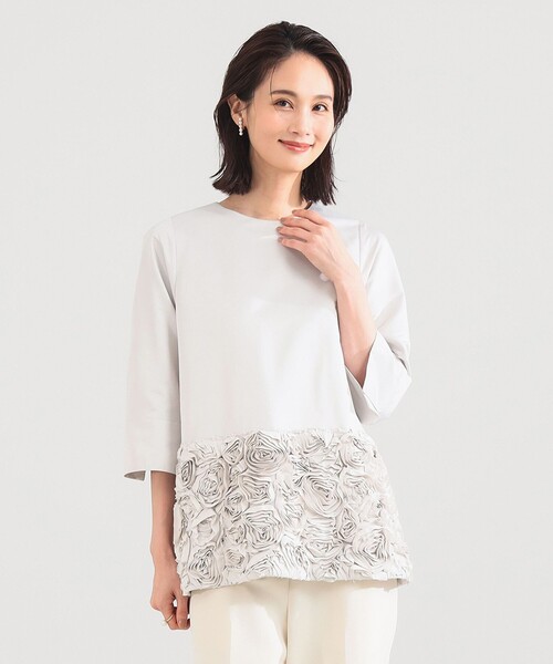Demi-Luxe BEAMS(デミルクス ビームス)の「【8/6値下げ】フラワー チュニック ブラウス*/オフィスカジュアル・セレモニー(シャツ/ブラウス・レディース・グレイッシュベージュ/ブラック・36/38)」の8枚目の写真