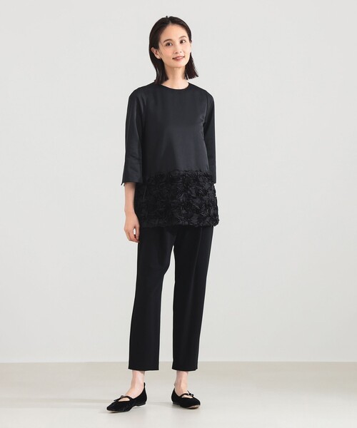 Demi-Luxe BEAMS(デミルクス ビームス)の「【8/6値下げ】フラワー チュニック ブラウス*/オフィスカジュアル・セレモニー(シャツ/ブラウス・レディース・グレイッシュベージュ/ブラック・36/38)」の11枚目の写真