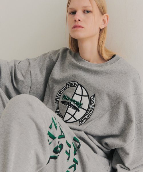 TRIP LE SENS(トリップ ル センス)の「ユニセックス TRIP ON ME スウェットシャツ_GREY(スウェット・レディース・その他・LARGE/MEDIUM)」の1枚目の写真