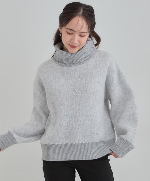 SHOO・LA・RUE（シューラルー）の「【S-LL】さりげないラメ感 配色ジャカード タートルネックニット（ニット/セーター・レディース・ブラック/ブラウン系/ライトグレー/ワインレッド・01/02/03/04）」の7枚目の写真