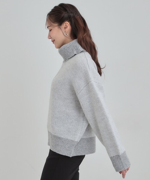 SHOO・LA・RUE（シューラルー）の「【S-LL】さりげないラメ感 配色ジャカード タートルネックニット（ニット/セーター・レディース・ブラック/ブラウン系/ライトグレー/ワインレッド・01/02/03/04）」の6枚目の写真