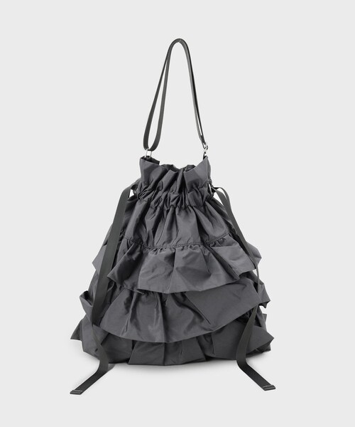 OPAQUE.CLIP（オペークドットクリップ）の「ドロストリボンフリルティアードショルダーバッグ【長さ調整可能】（ショルダーバッグ・レディース・チャコールグレー/ブラック/ライトベージュ・00）」の12枚目の写真