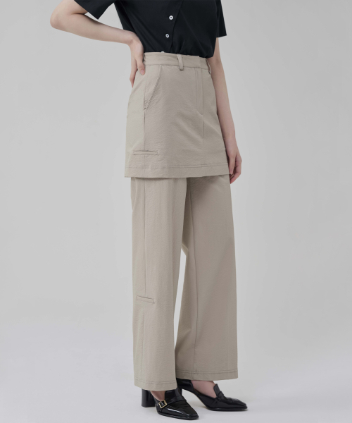 HYEYEONG KIM（ヘヨン キム）の「ナイロンスカートレイヤードトラウザー-ベージュ（スラックス・レディース・その他・SMALL/MEDIUM/LARGE）」の2枚目の写真
