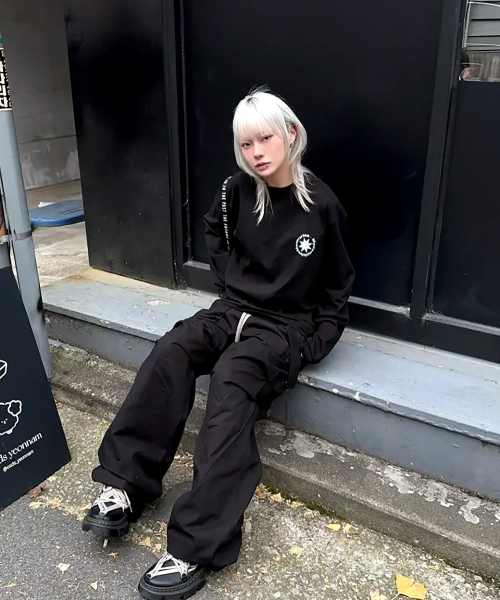 mydeepbluememories（マイディープブルーメモリーズ）の「MM CRACK ROUND LOGO LONG SLEEVE TEE(BLACK)（Tシャツ/カットソー・レディース・ブラック・FREE）」の3枚目の写真