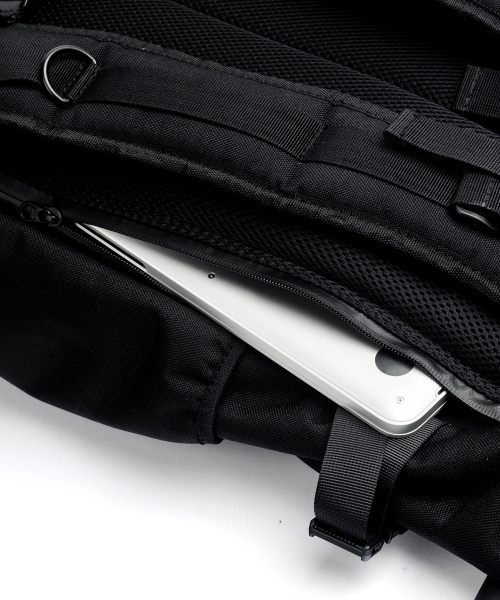 RUBBER KILLER（ラバーキラー）の「Rob Rolltop Backpack [Black]（バックパック/リュック・メンズ・その他・FREE）」の5枚目の写真
