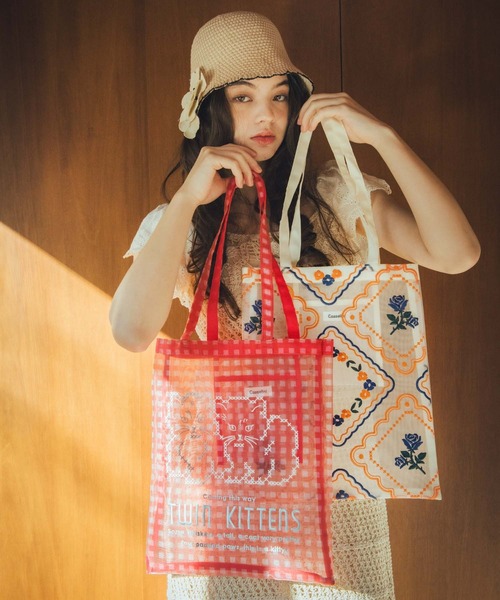 Three Four Time（ｽﾘｰﾌｫｰﾀｲﾑ）の「【Casselini】チュール刺繍トート（トートバッグ・レディース・ブルー/ブラック/アイボリー/レッド・FREE）」の20枚目の写真