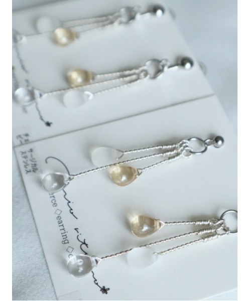 tone（トーン）の「【mio ritomo】しずくチェコビーズ ロングピアス(MA)（ピアス（両耳用）・レディース・ゴールド・FREE）」の9枚目の写真